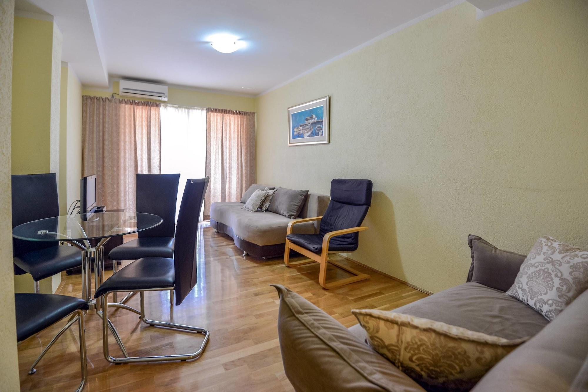 Apartments Ivardic Cattaro Esterno foto